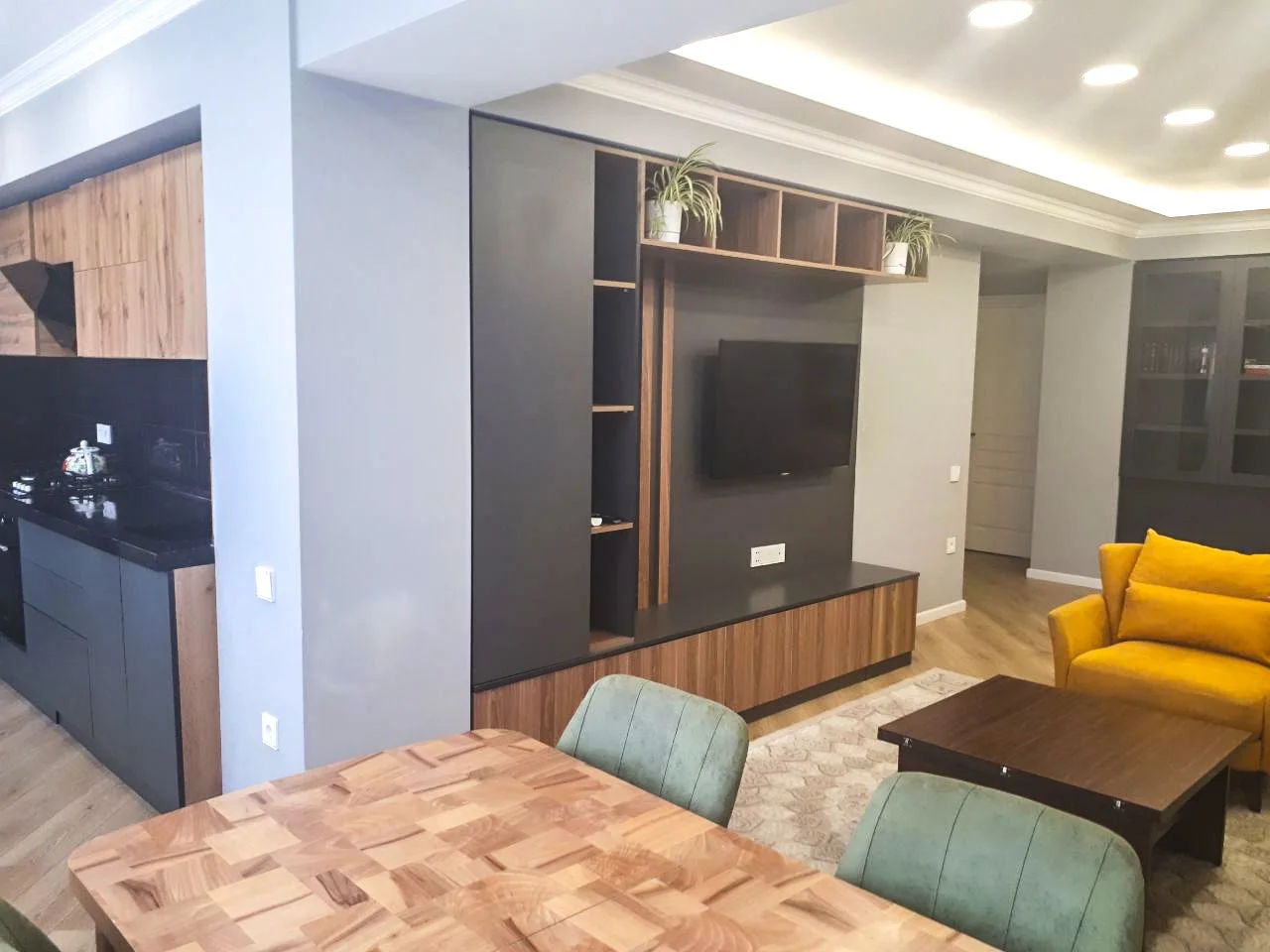 Kirayə 2 otaqlı Mənzil 75 m² Səbail r.