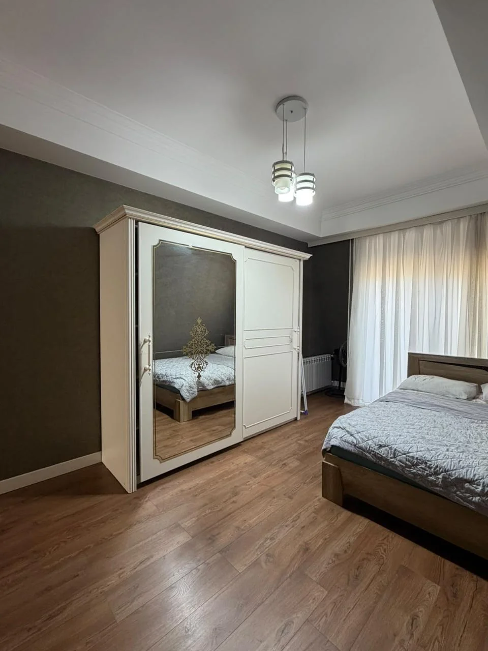Kirayə 4 otaqlı Mənzil 150 m² Xətai r.