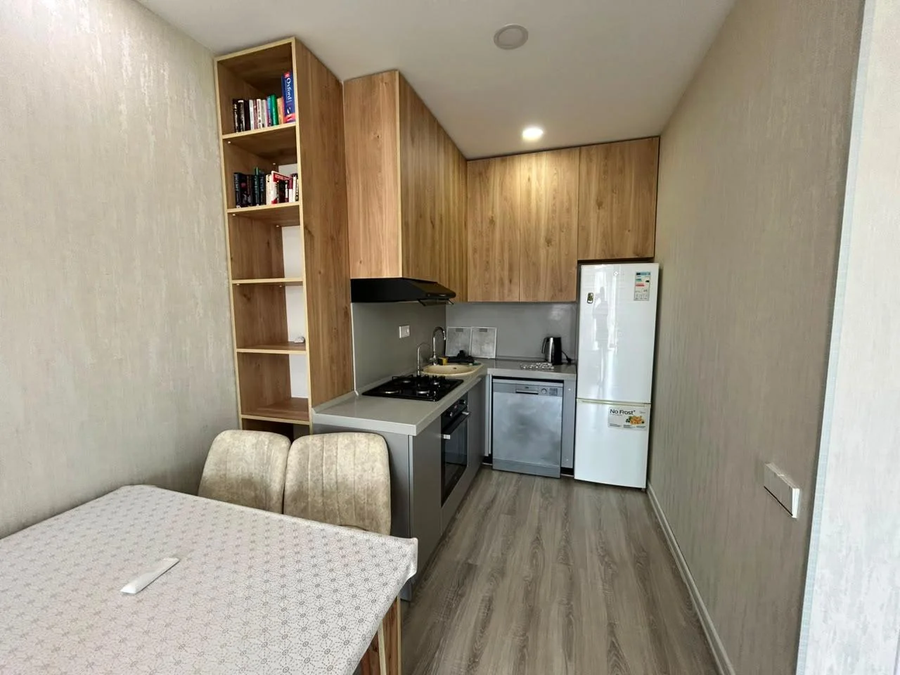 Kirayə 2 otaqlı Mənzil 67 m² Nəsimi r. – şəkil 4