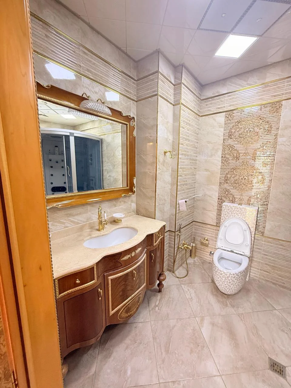 Kirayə 3 otaqlı Mənzil 137 m² Nərimanov r.