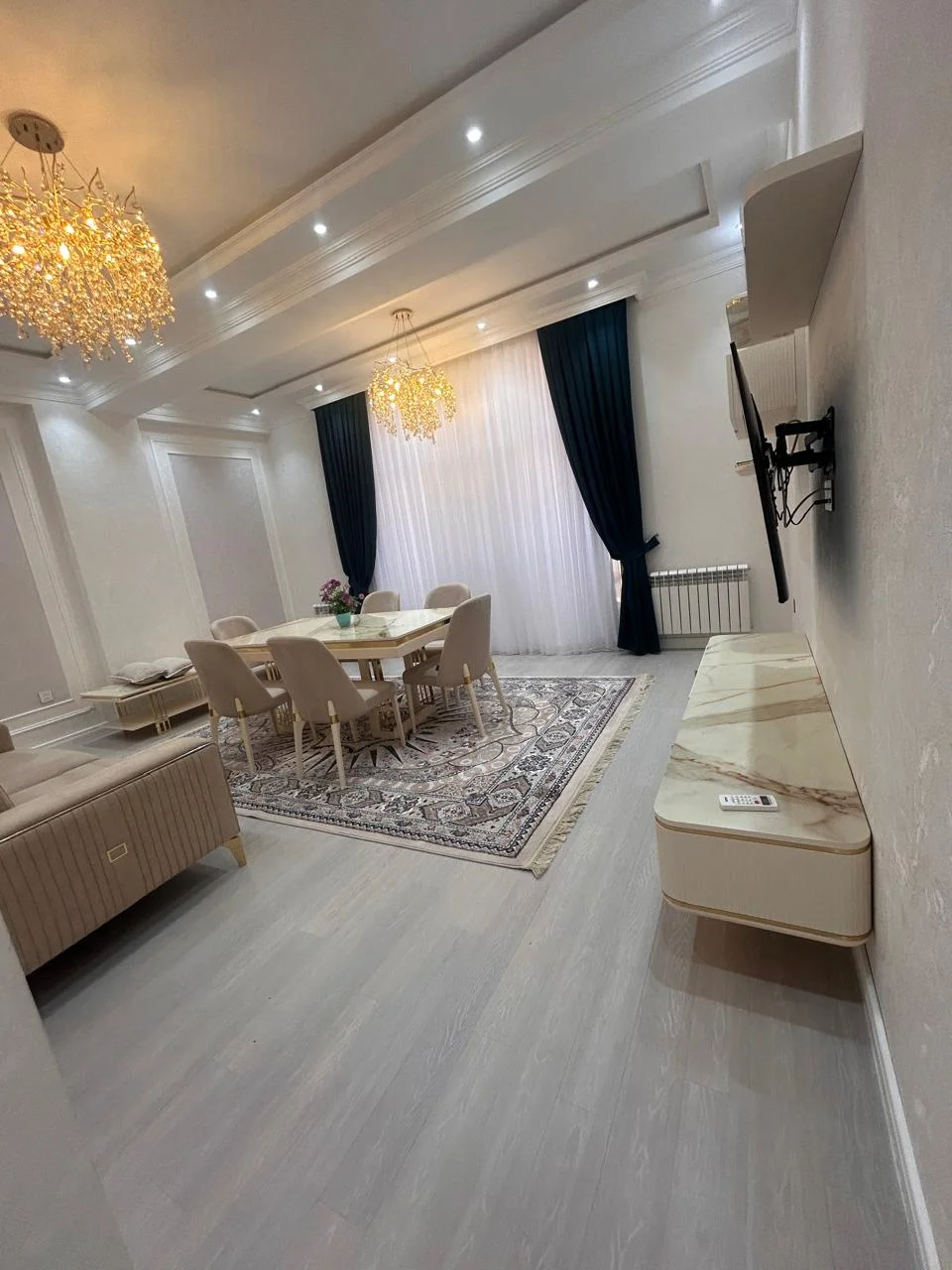 Kirayə 3 otaqlı Mənzil 125 m² Nəsimi r. 28 May m. – şəkil 1