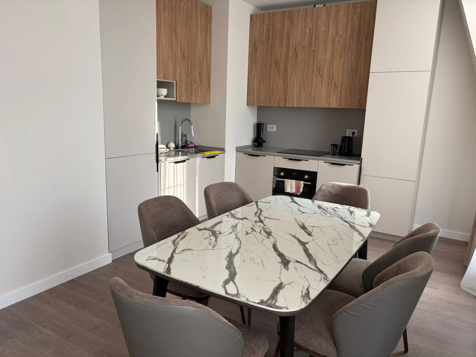 Kirayə 3 otaqlı Mənzil 110 m² Xətai r.