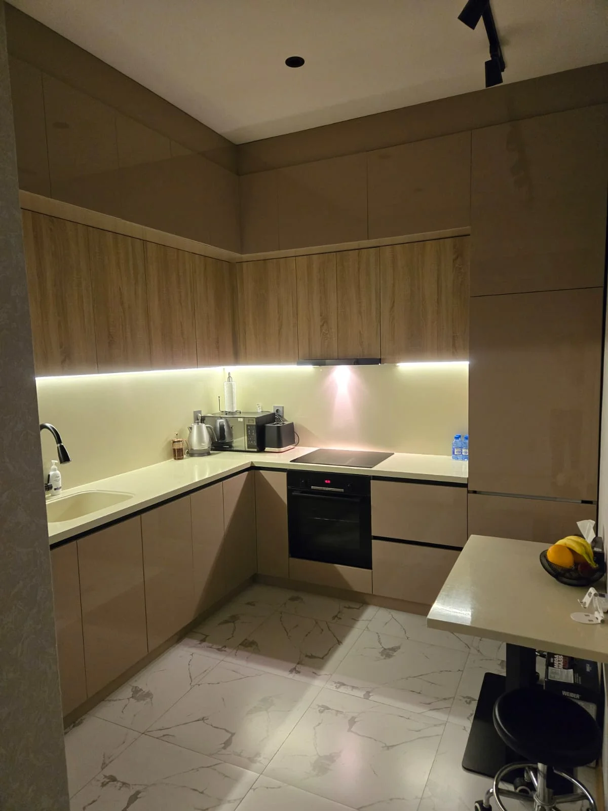 Kirayə 2 otaqlı Mənzil 80 m² Səbail r.