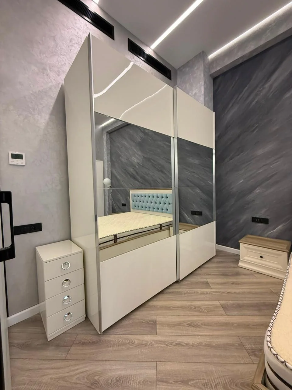Kirayə 2 otaqlı Mənzil 60 m² Xətai r.