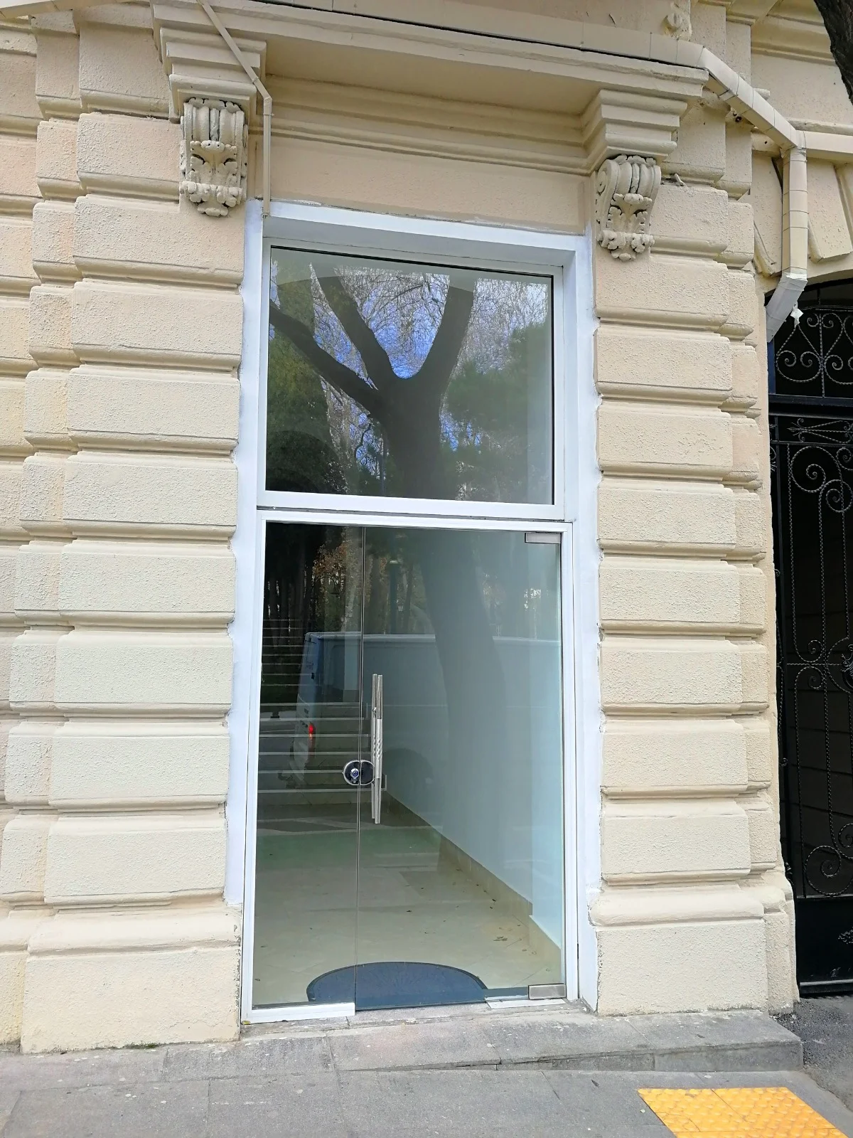 Kirayə 3 otaqlı Ofis 110 m² Nəsimi r.