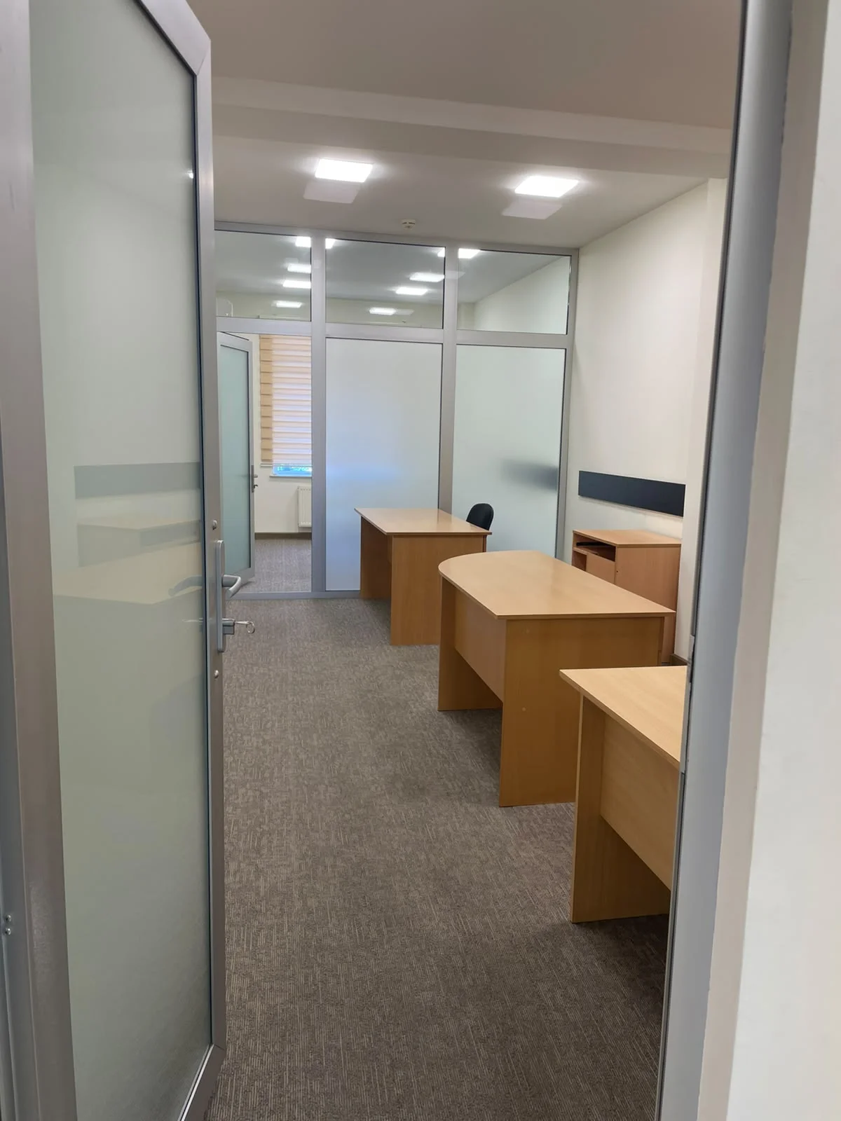 Kirayə 5 otaqlı Ofis 260 m² Nəsimi r.