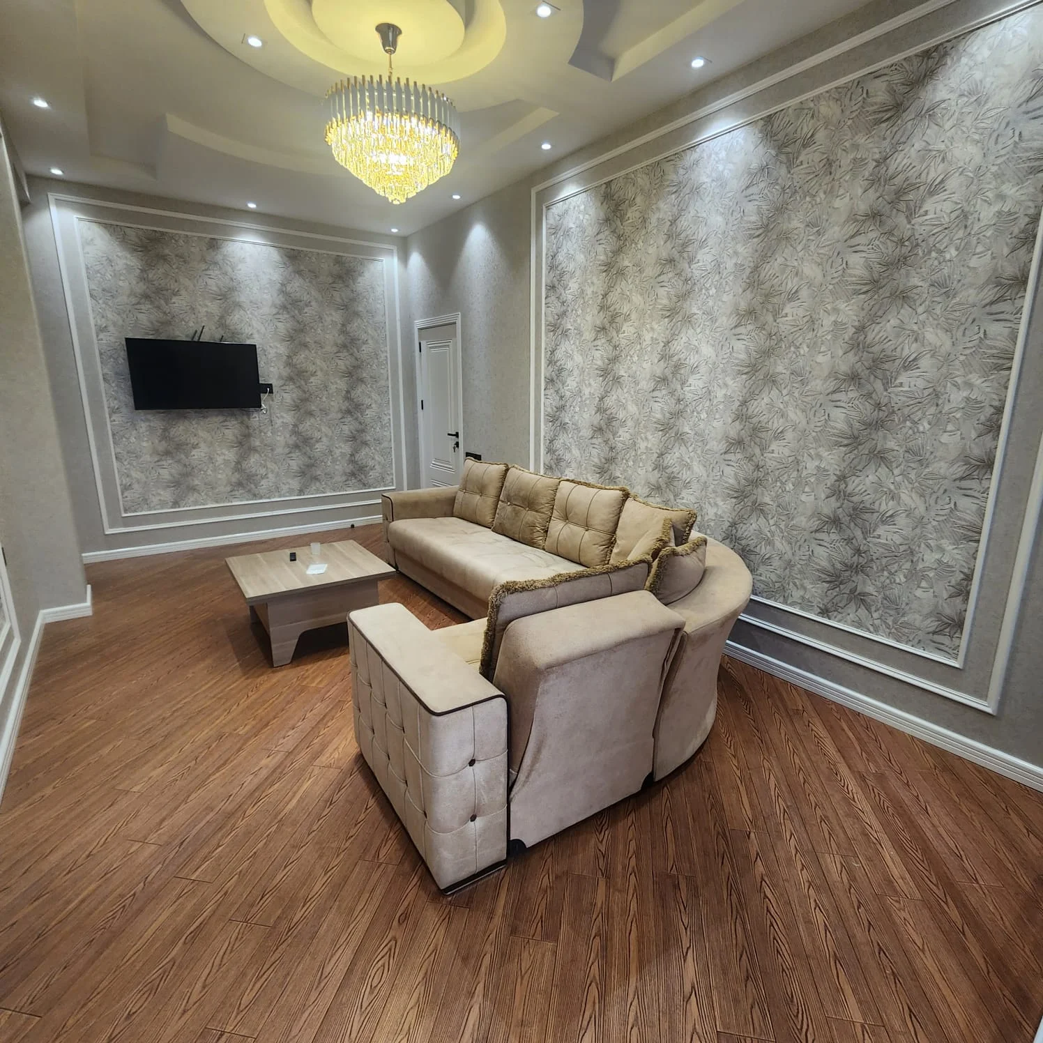 Kirayə 2 otaqlı Mənzil 95 m² Nəsimi r. – şəkil 1
