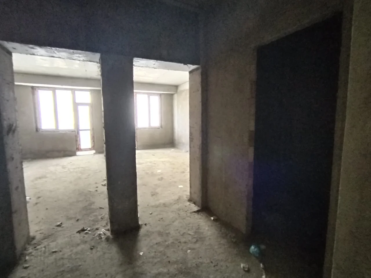 Satılır 1 otaqlı Mənzil 67 m² Səbail r. Badamdar q. – şəkil 2