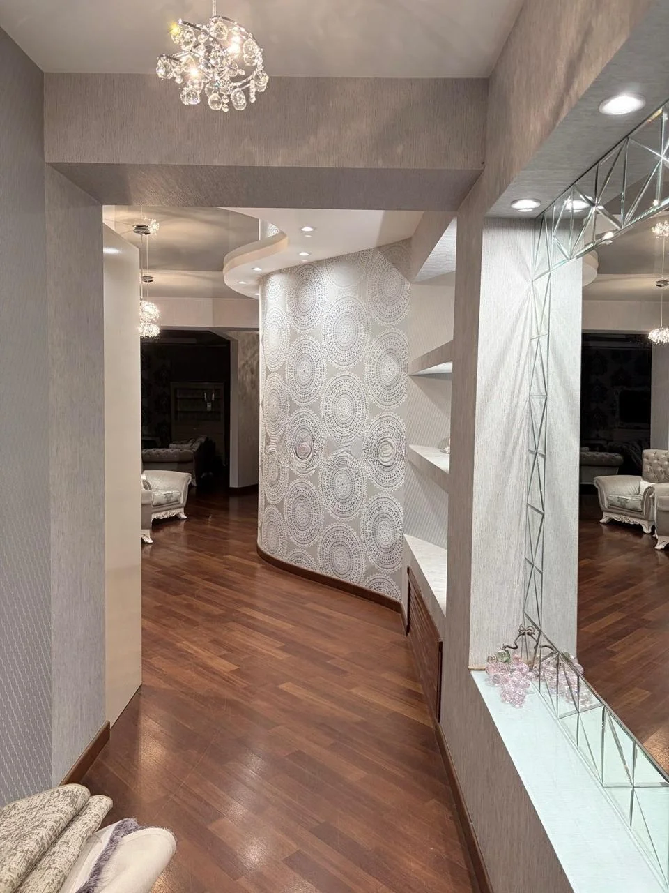 Kirayə 4 otaqlı Mənzil 200 m² Nərimanov r.