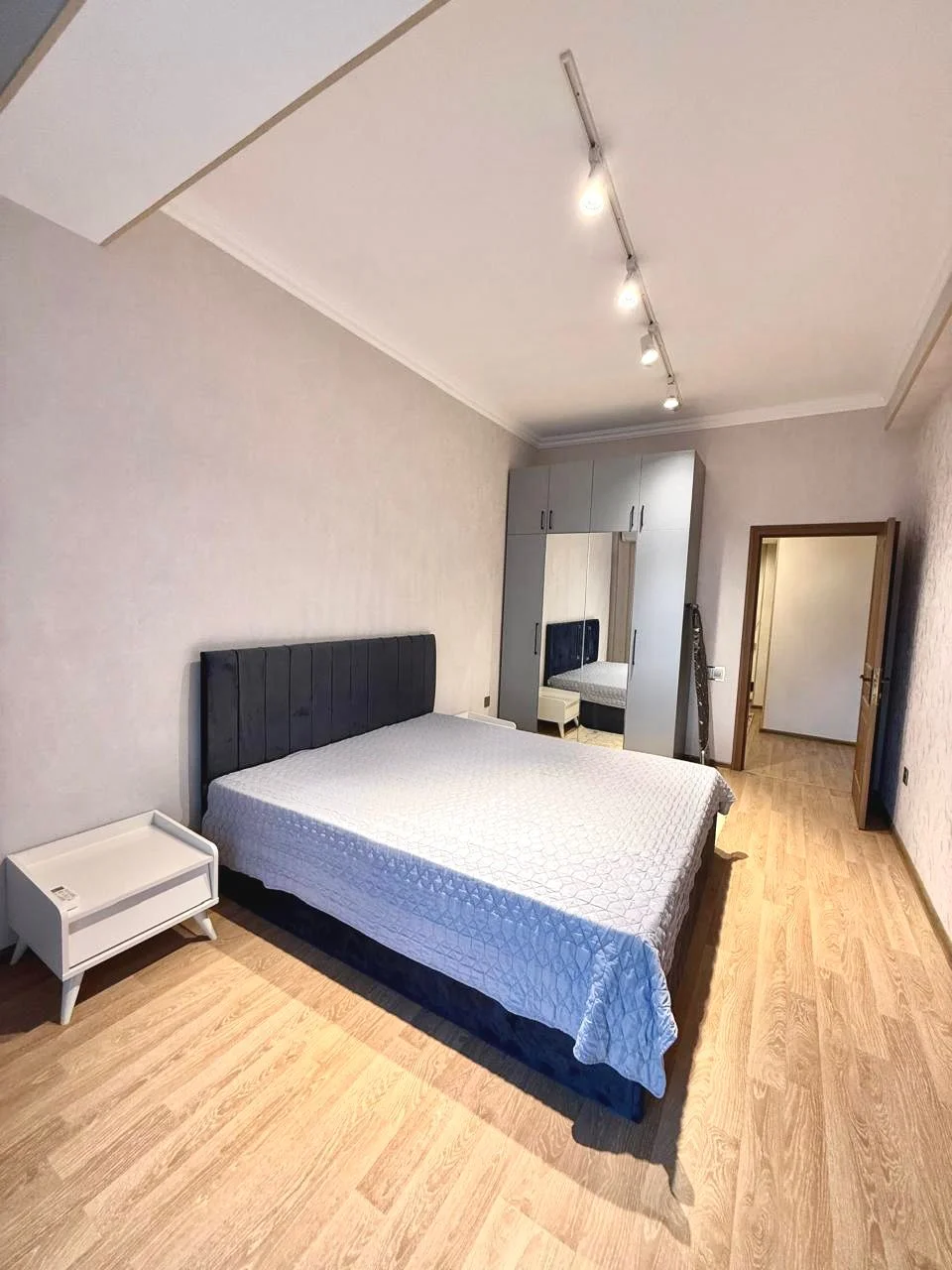 Kirayə 3 otaqlı Mənzil 92 m² Nəsimi r.