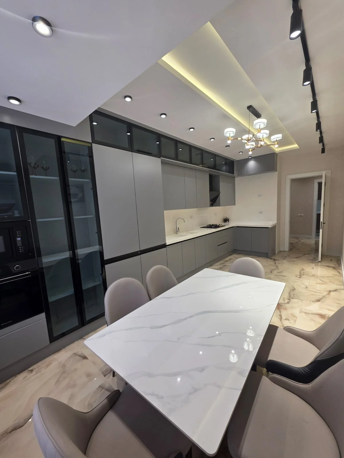 Kirayə 4 otaqlı Mənzil 190 m² Nəsimi r. – şəkil 10
