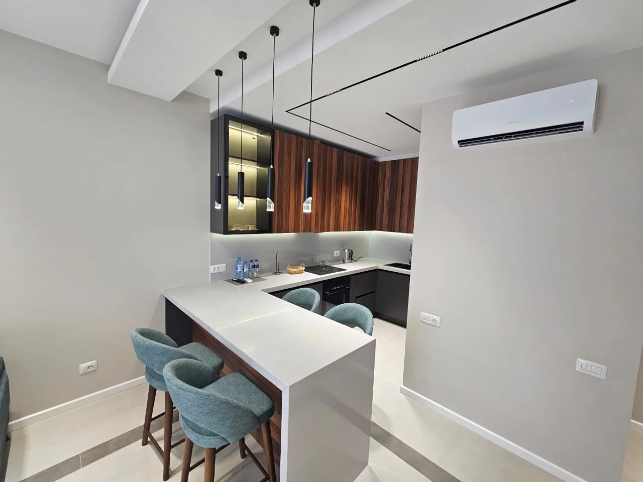 Kirayə 2 otaqlı Mənzil 65 m² Xətai r.