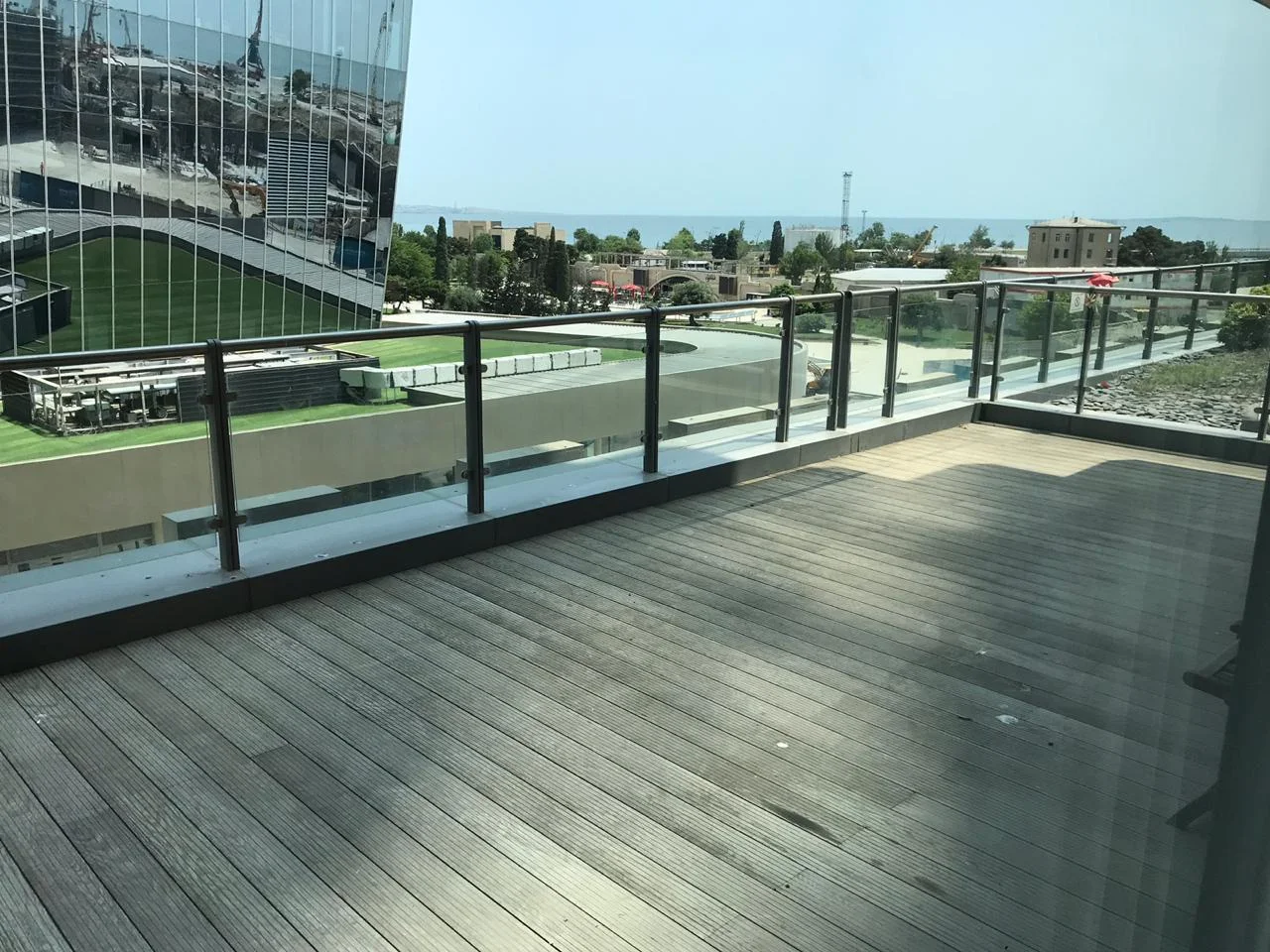 Kirayə 4 otaqlı Mənzil 380 m² Xətai r.