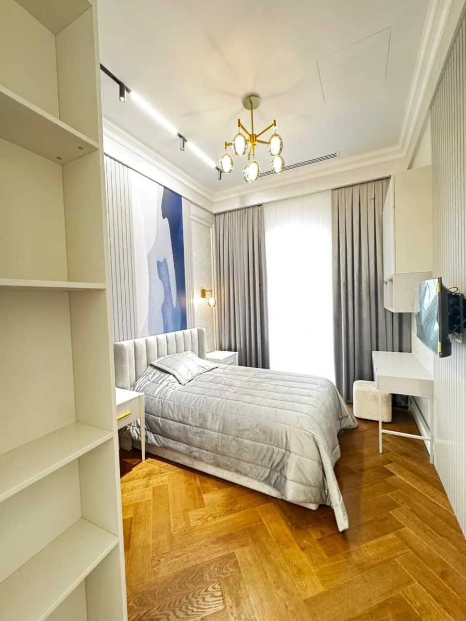 Kirayə 4 otaqlı Mənzil 165 m² Xətai r.