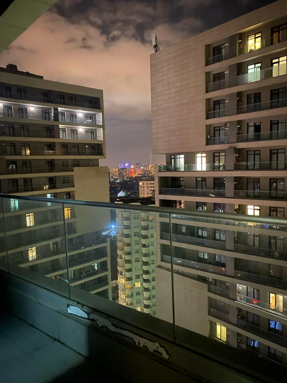 Kirayə 2 otaqlı Mənzil 65 m² Yasamal r. – şəkil 2