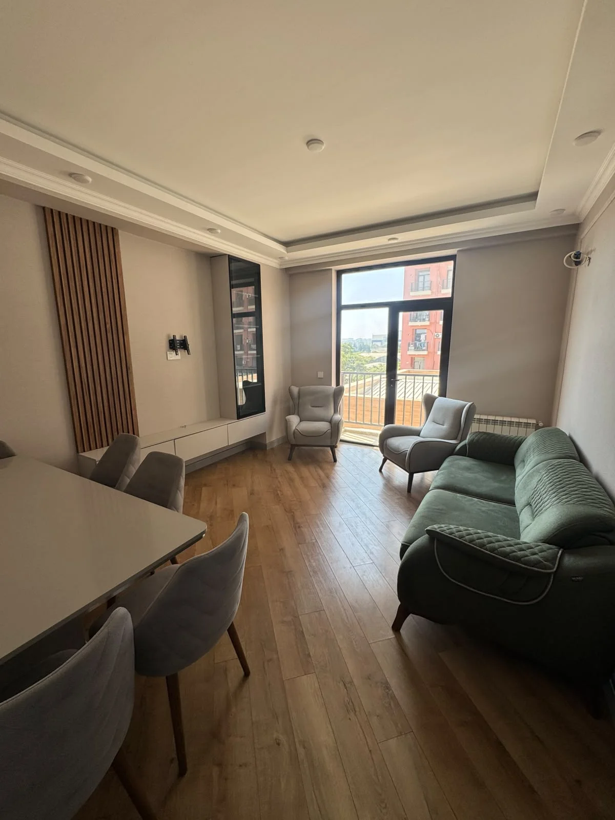 Kirayə 2 otaqlı Mənzil 85 m² Binəqədi r.