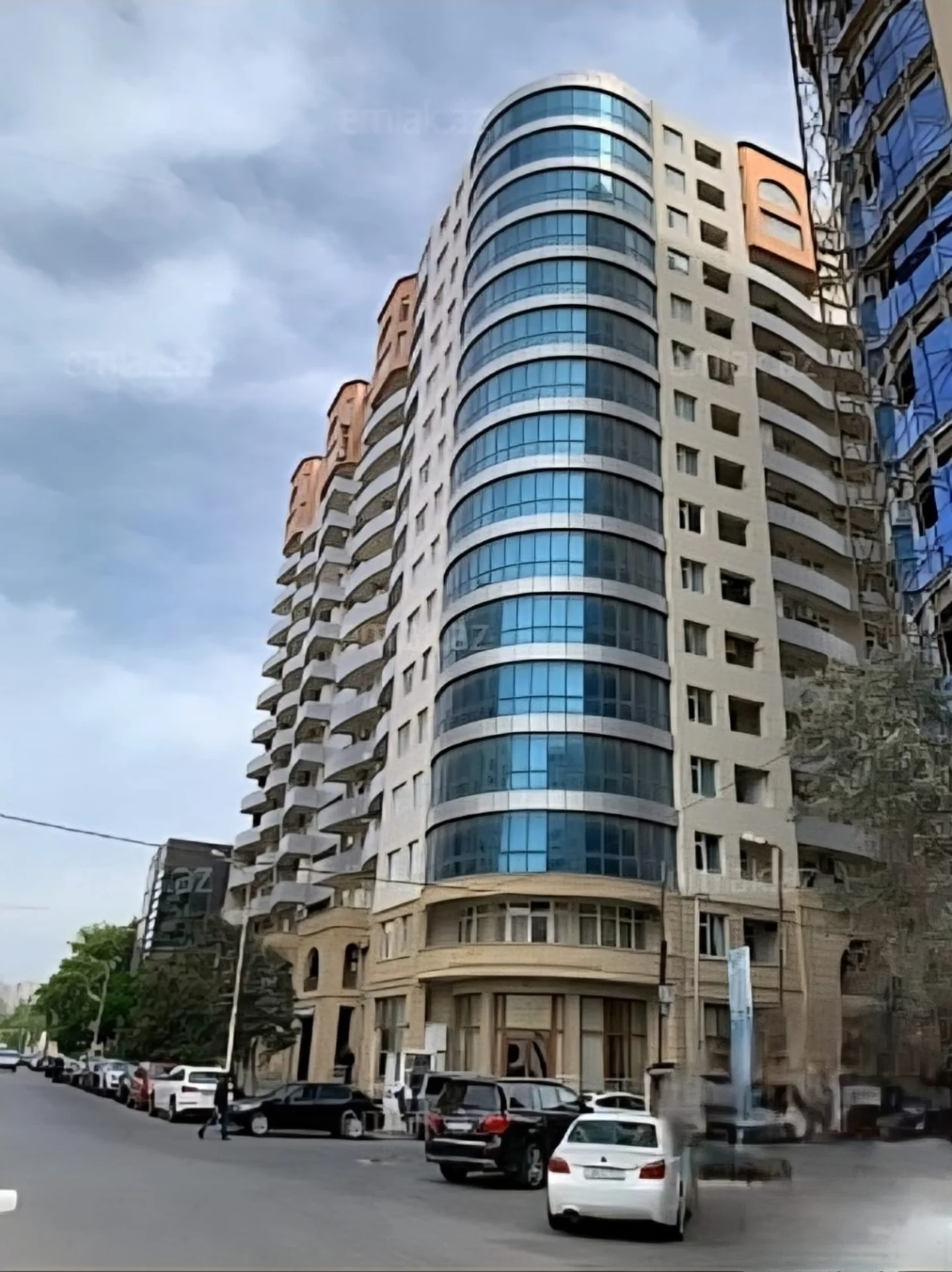 Satılır 3 otaqlı Mənzil 120 m² Xətai r.