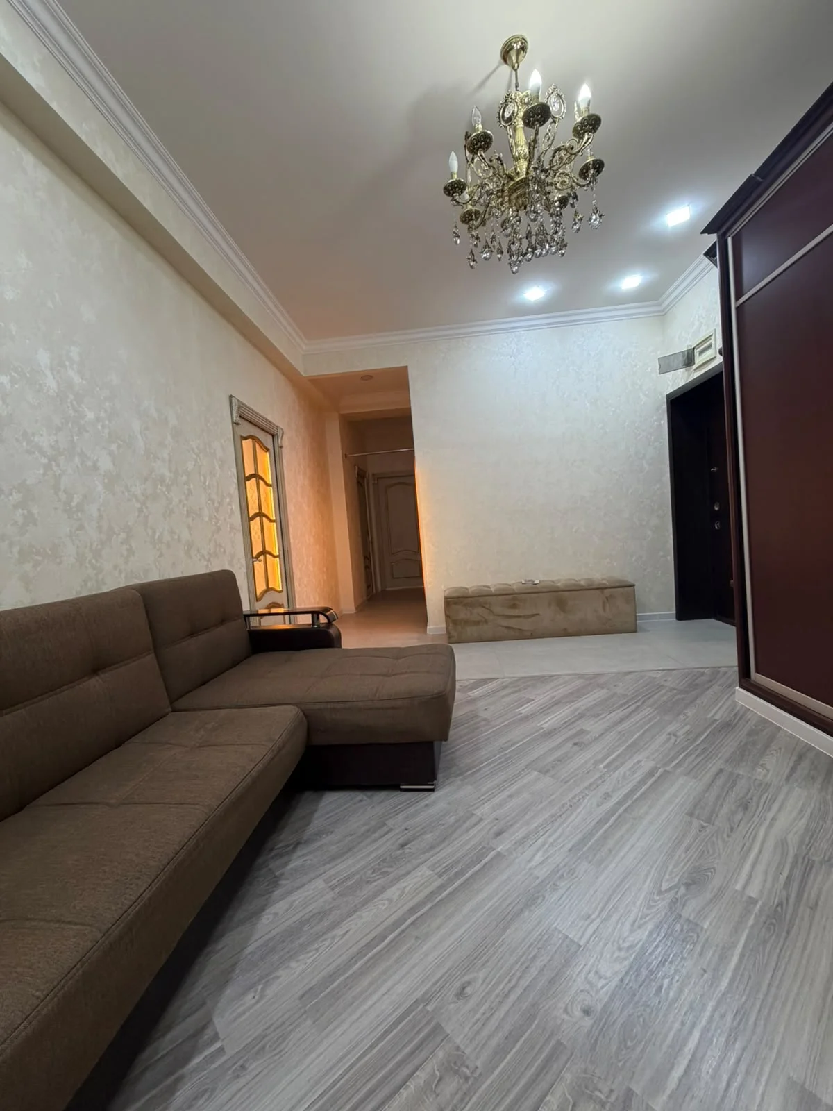 Kirayə 3 otaqlı Mənzil 142 m² Nəsimi r.
