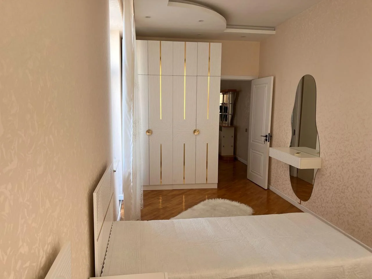 Kirayə 5 otaqlı Mənzil 245 m² Nəsimi r.