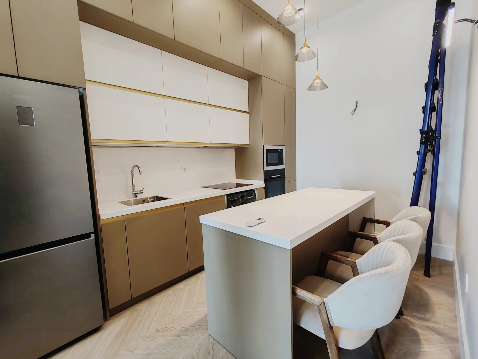 Kirayə 2 otaqlı Mənzil 60 m² Xətai r.