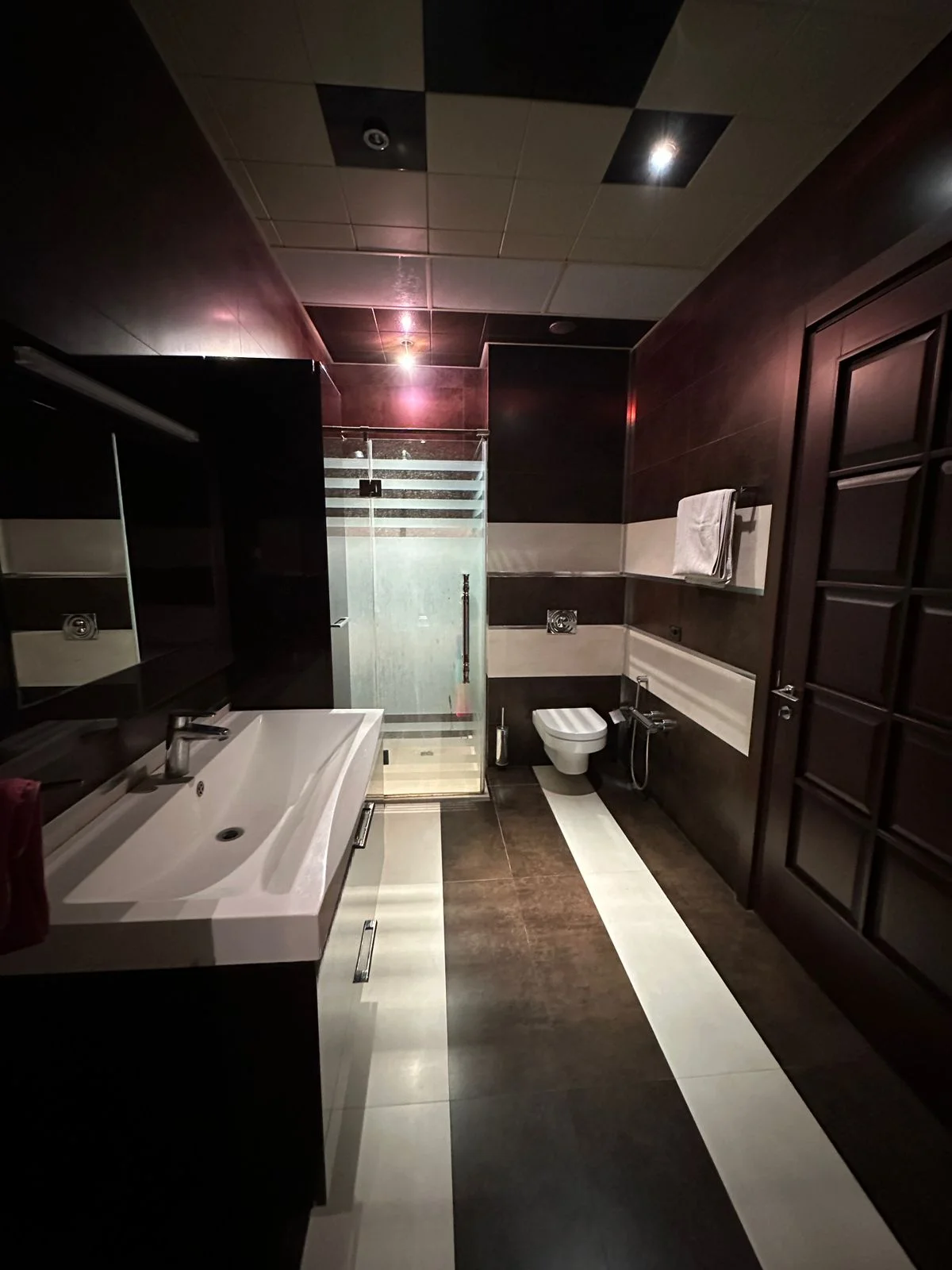 Kirayə 3 otaqlı Mənzil 160 m² Nəsimi r.