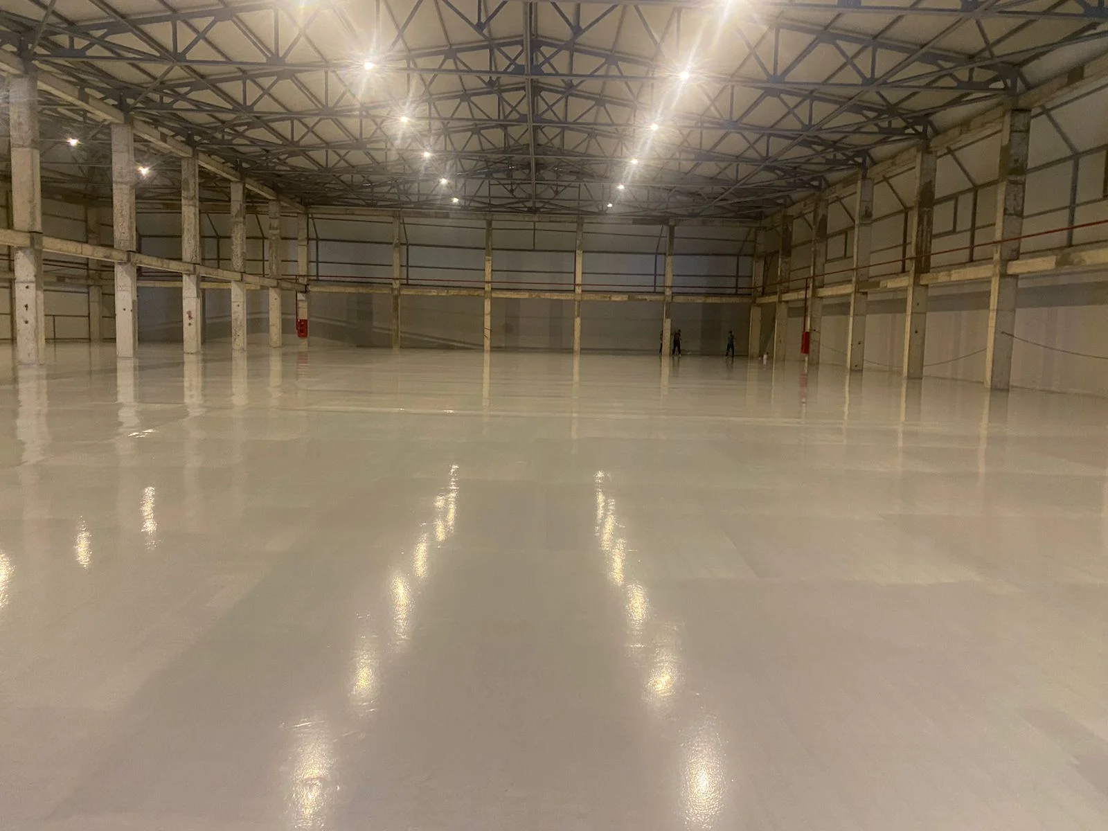 Kirayə Anbar 1400 m² Binəqədi r.