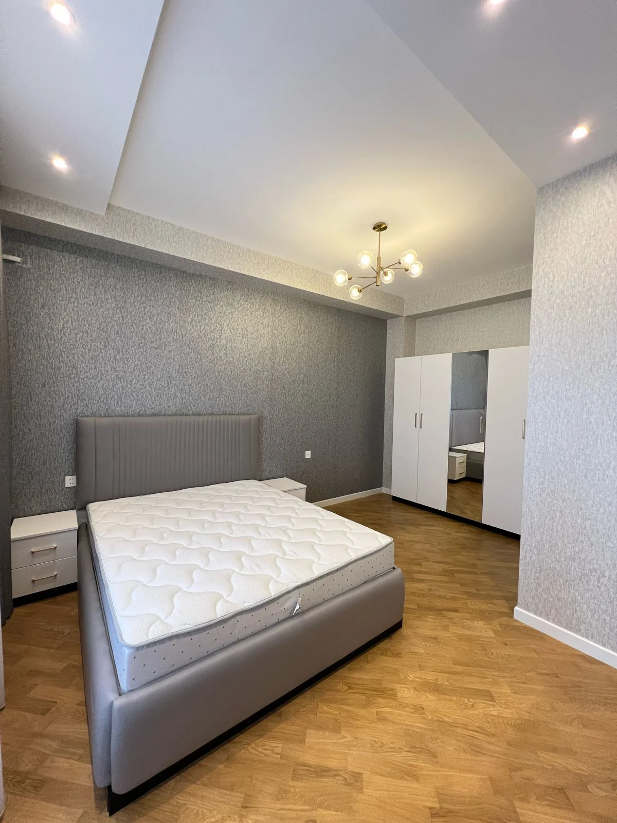 Kirayə 3 otaqlı Mənzil 120 m² Nəsimi r.