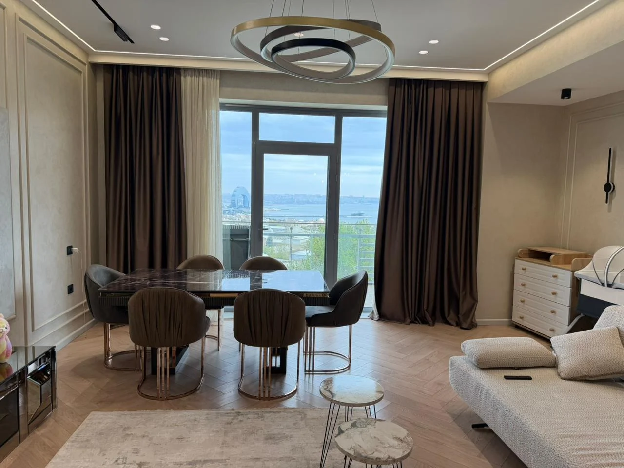 Kirayə 2 otaqlı Mənzil 140 m² Səbail r. İçərişəhər m. – şəkil 8