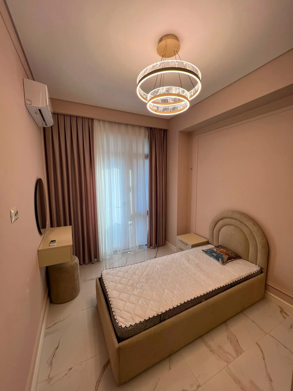 Kirayə 3 otaqlı Mənzil 95 m² Nərimanov r.
