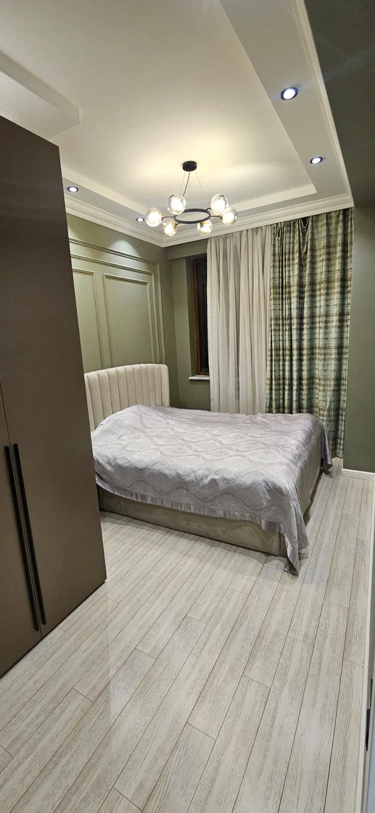 Kirayə 4 otaqlı Mənzil 180 m² Yasamal r.