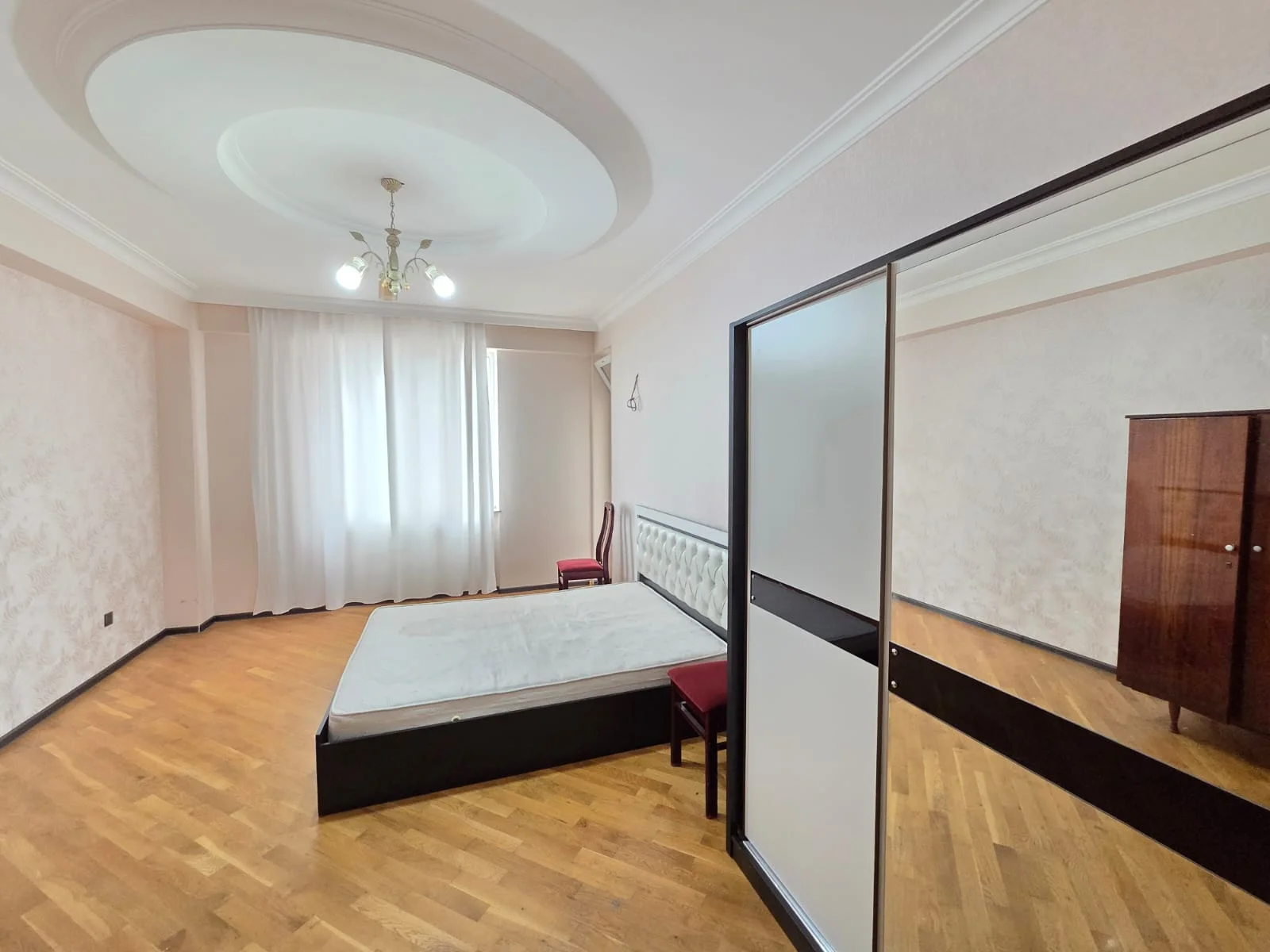 Satılır 2 otaqlı Mənzil 90 m² Binəqədi r.