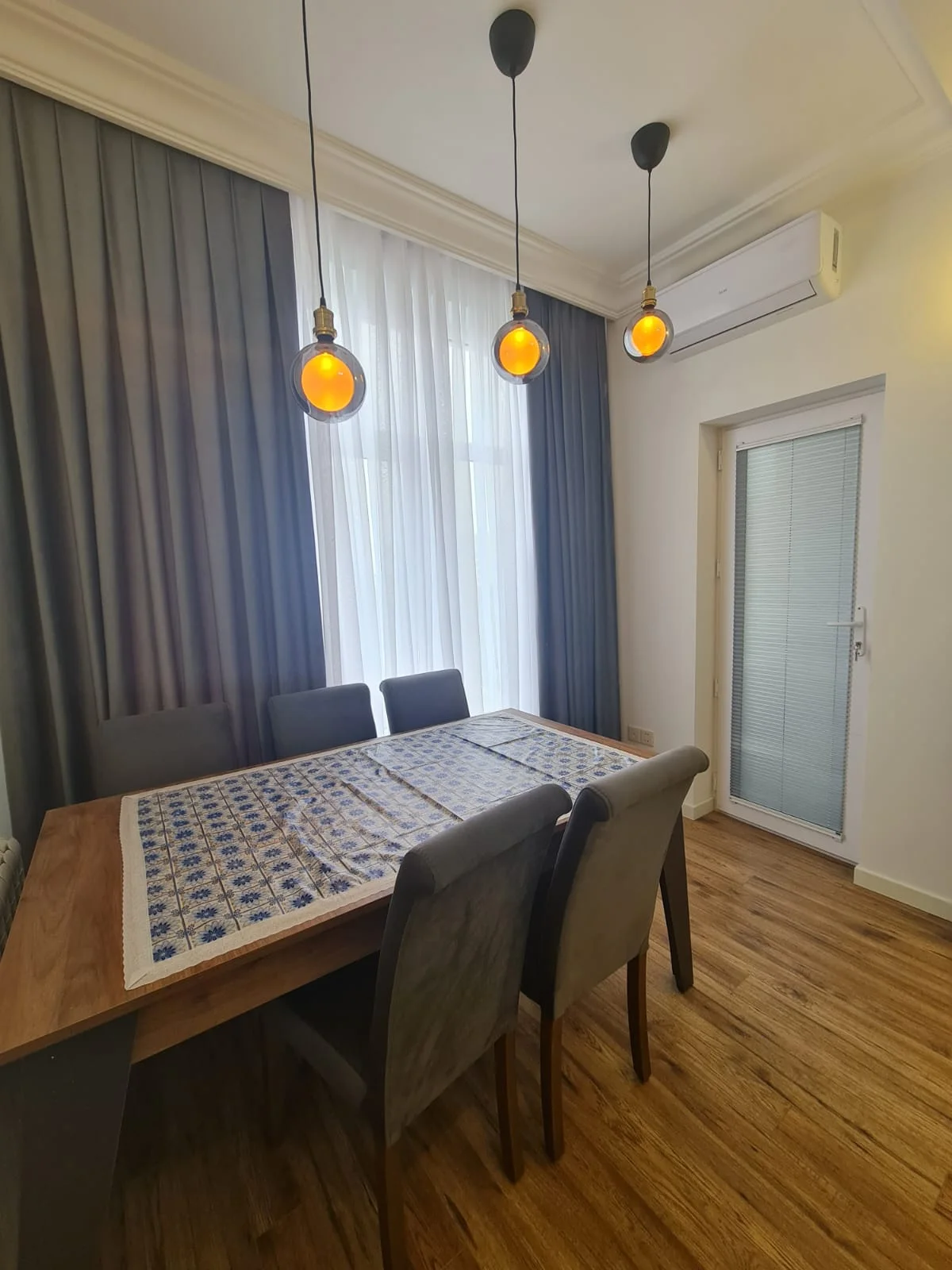 Kirayə 2 otaqlı Mənzil 55 m² Nərimanov r.