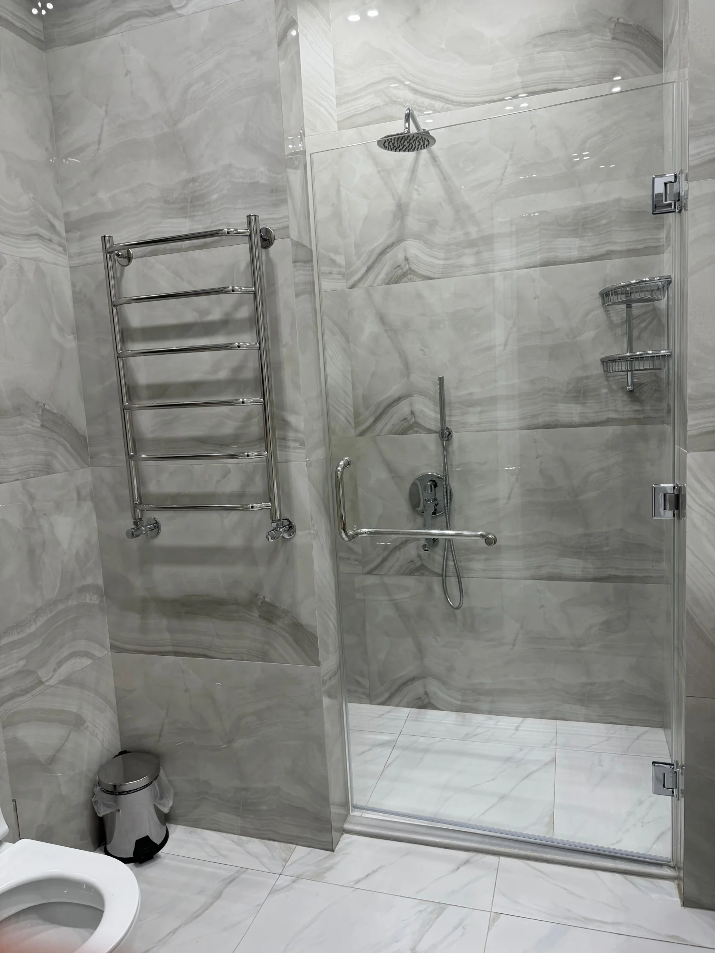 Kirayə 2 otaqlı Mənzil 80 m² Xətai r. Ağ şəhər q. – şəkil 6