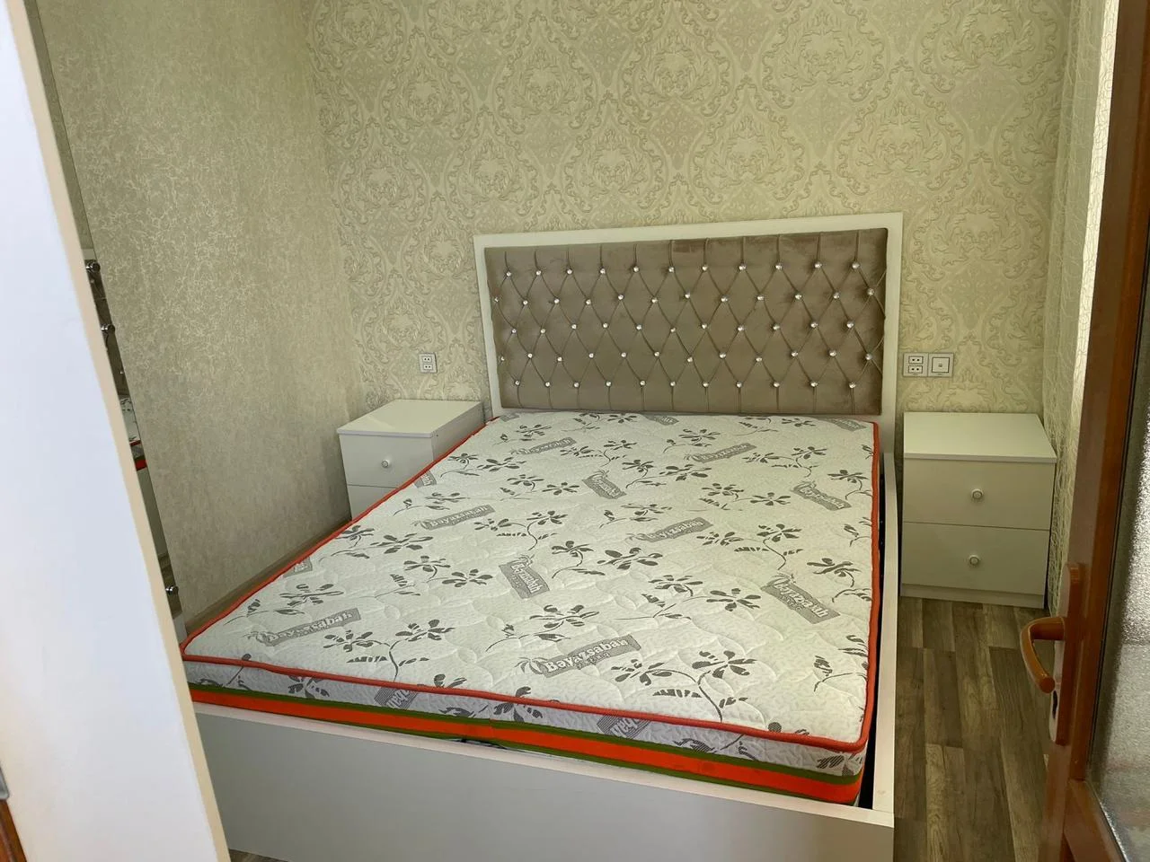 Kirayə 2 otaqlı Mənzil 70 m² Sabunçu r. Bakıxanov q. Neftçilər m. – şəkil 13