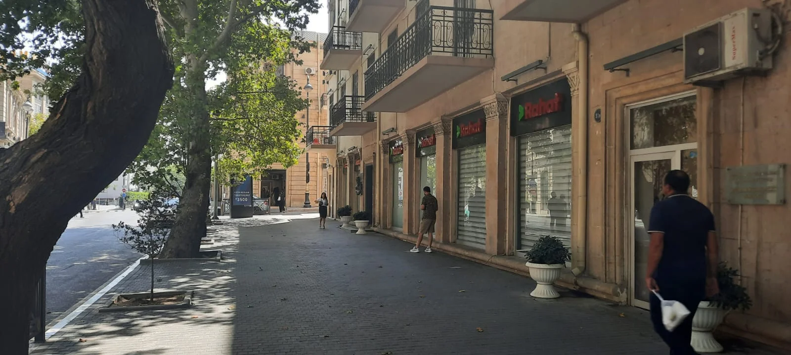 Kirayə 4 otaqlı Mənzil 100 m² Səbail r.