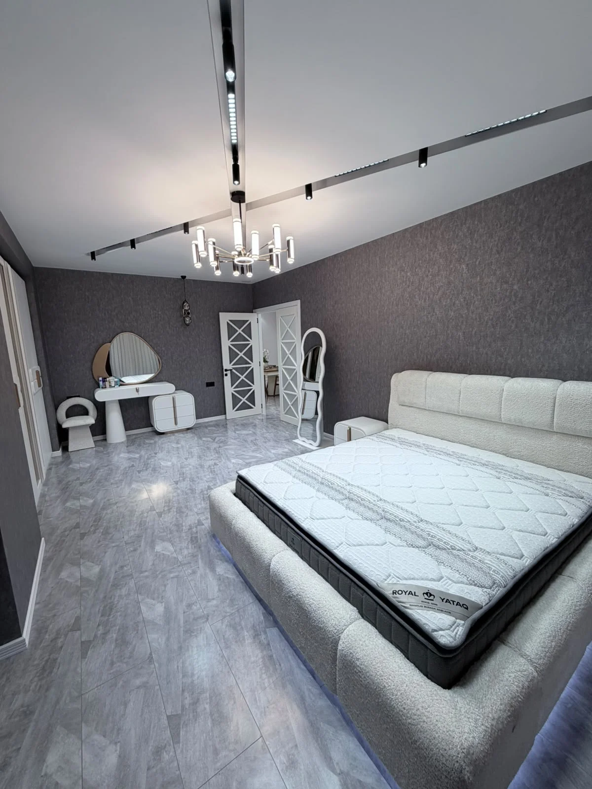 Kirayə 3 otaqlı Mənzil 140 m² Nəsimi r.