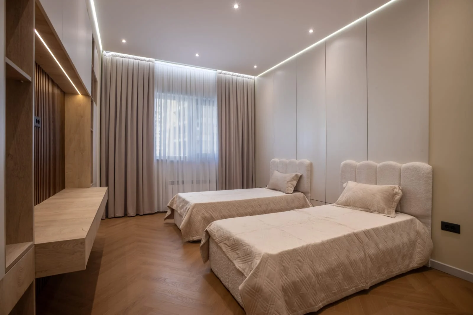 Kirayə 3 otaqlı Mənzil 160 m² Xətai r.