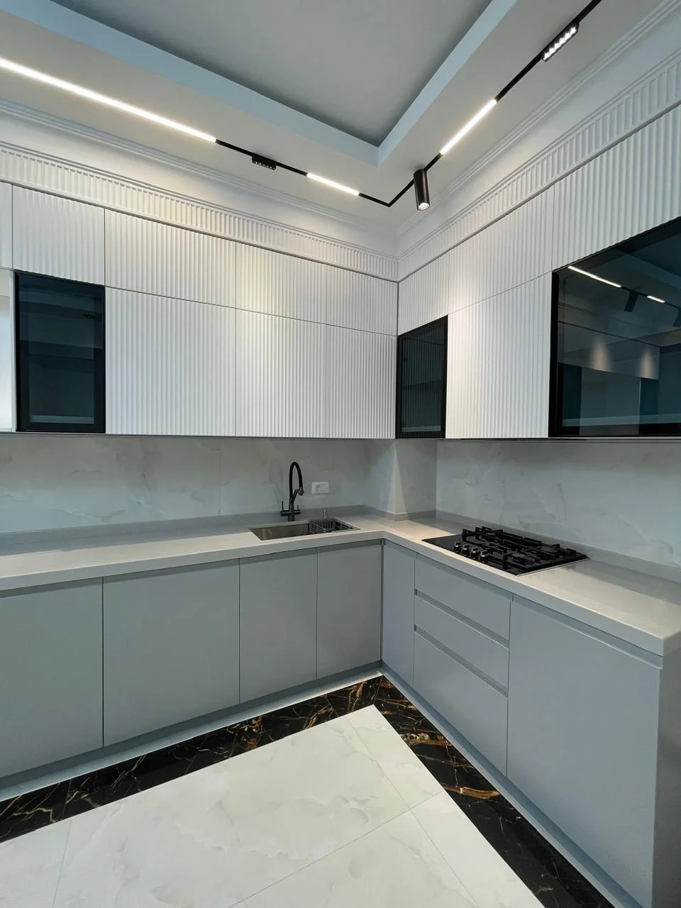 Kirayə 4 otaqlı Mənzil 200 m² Xətai r. Ağ şəhər q. – şəkil 2