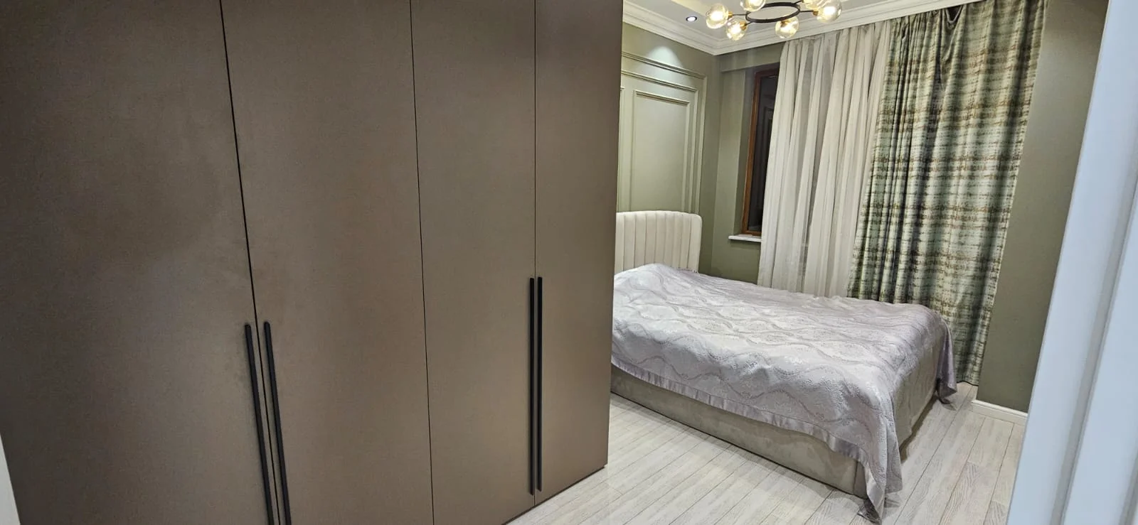 Kirayə 4 otaqlı Mənzil 180 m² Yasamal r.