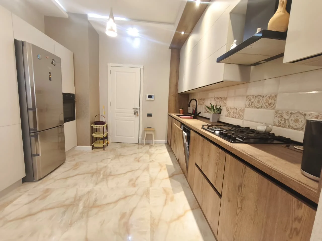 Kirayə 3 otaqlı Mənzil 140 m² Nəsimi r. 28 May m. – şəkil 10