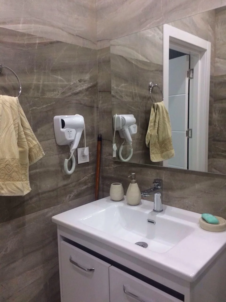 Kirayə 2 otaqlı Mənzil 70 m² Nəsimi r.