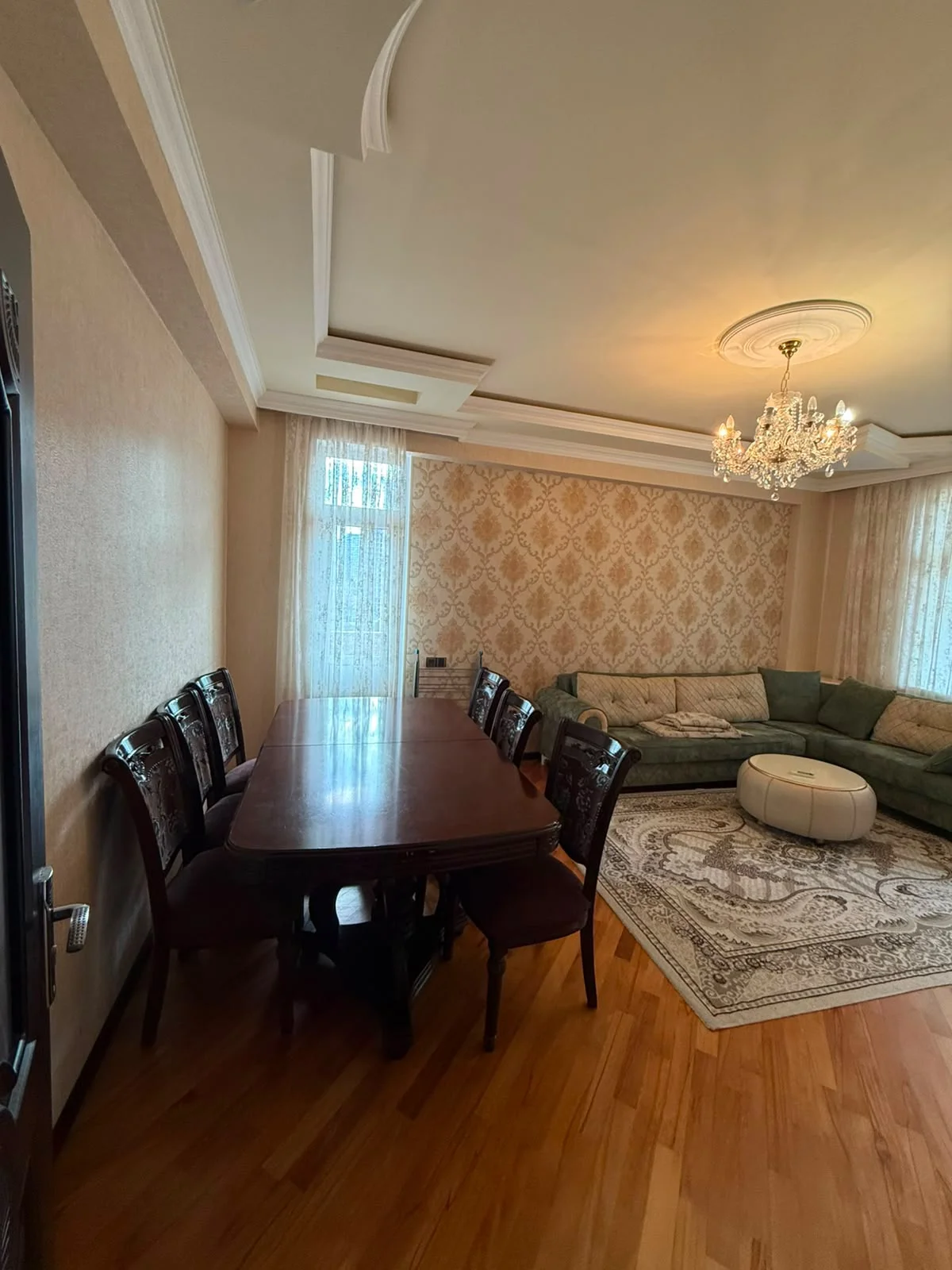 Kirayə 3 otaqlı Mənzil 125 m² Nəsimi r.