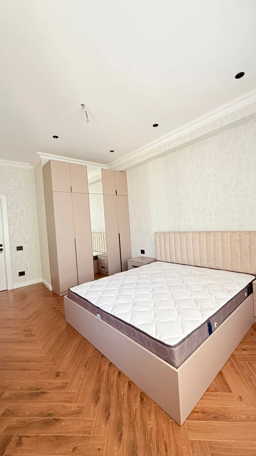 Satılır 3 otaqlı Mənzil 77 m² Yasamal r. – şəkil 2