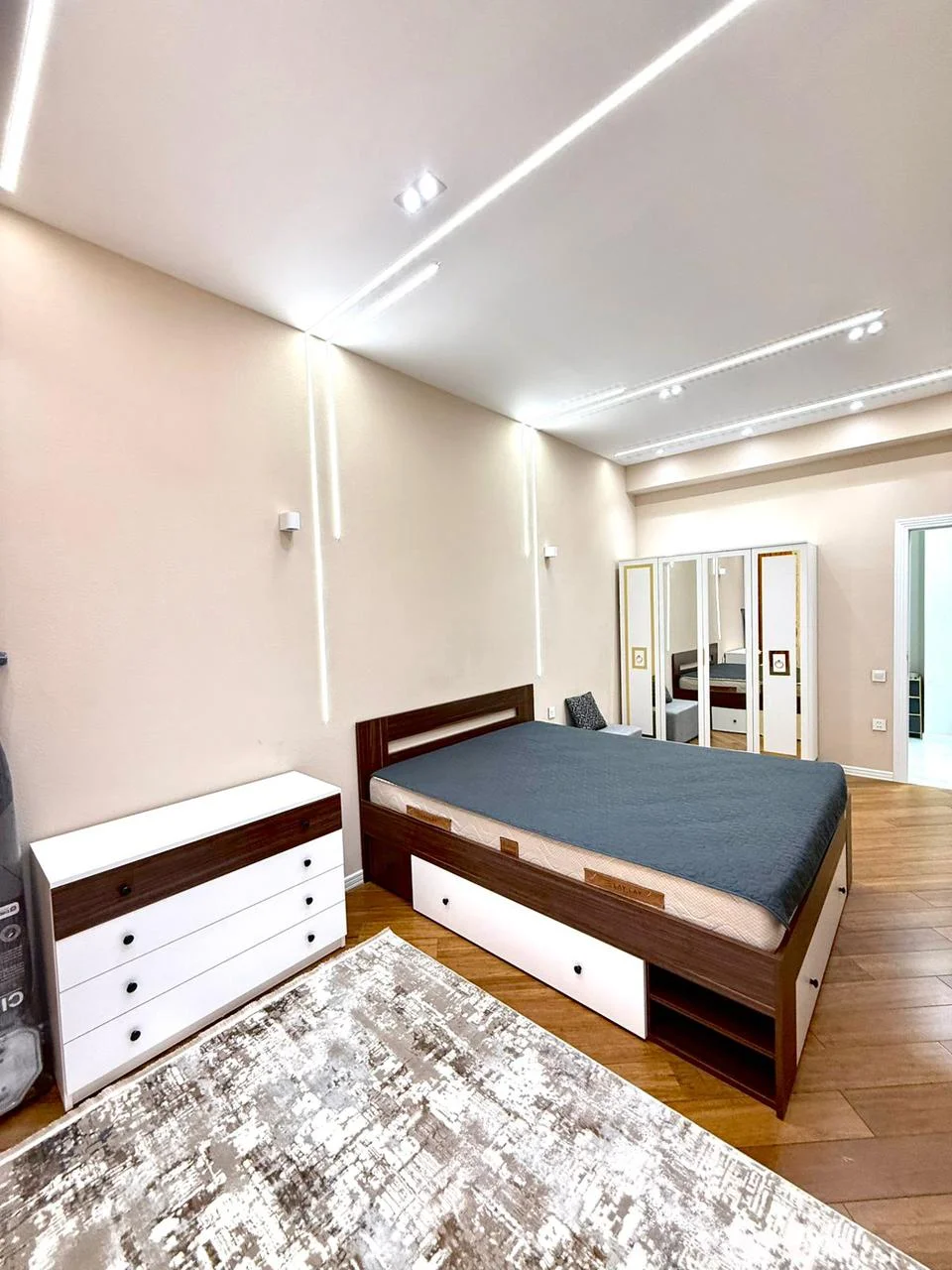 Kirayə 2 otaqlı Mənzil 75 m² Nərimanov r.