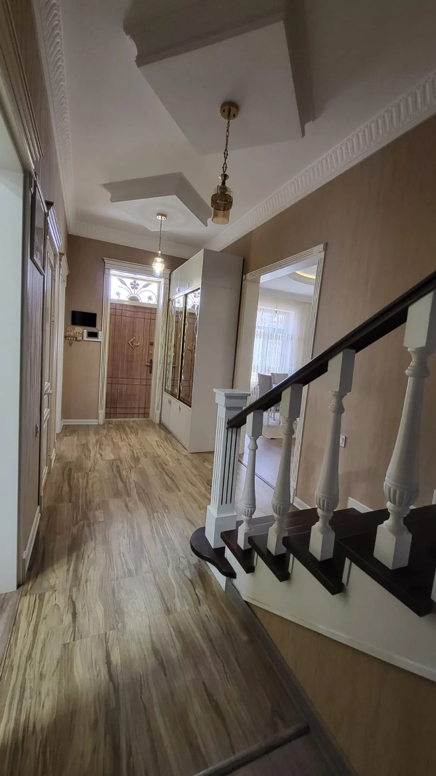 Kirayə 7 otaqlı Həyət evi / Bağ evi 260 m² Səbail r.