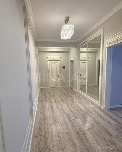 Kirayə 4 otaqlı Mənzil 160 m² Xətai r. Ağ şəhər q. – şəkil 10