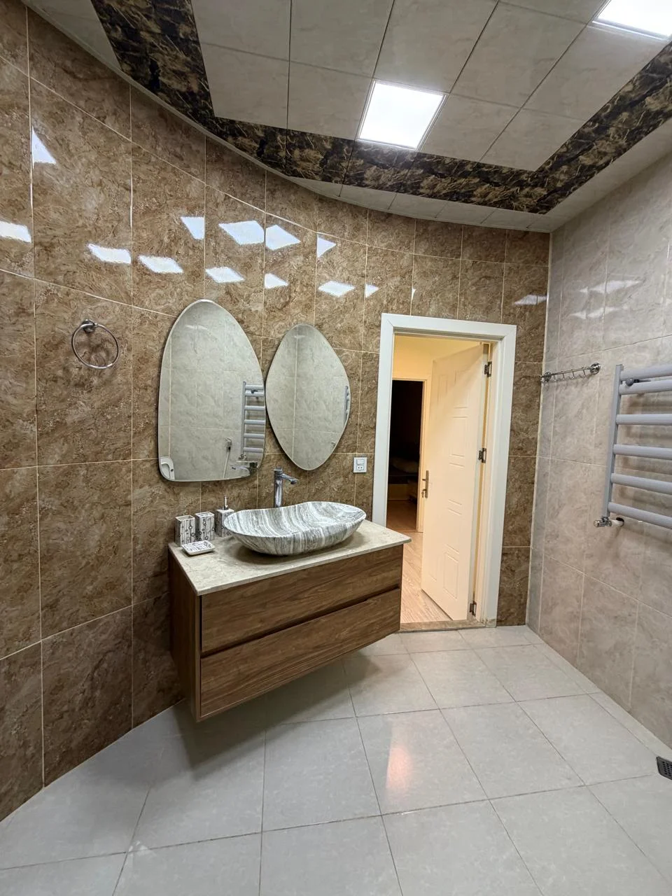 Kirayə 3 otaqlı Mənzil 130 m² Yasamal r. Yeni Yasamal q. – şəkil 13
