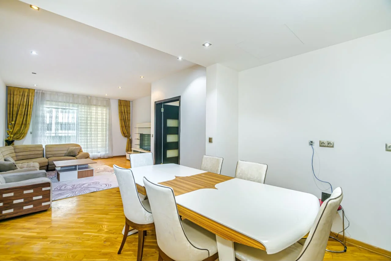 Kirayə 3 otaqlı Mənzil 102 m² Nəsimi r. – şəkil 4