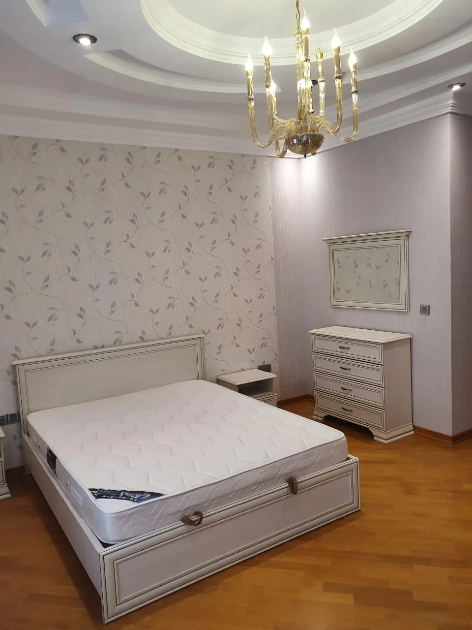 Kirayə 3 otaqlı Mənzil 280 m² Yasamal r.
