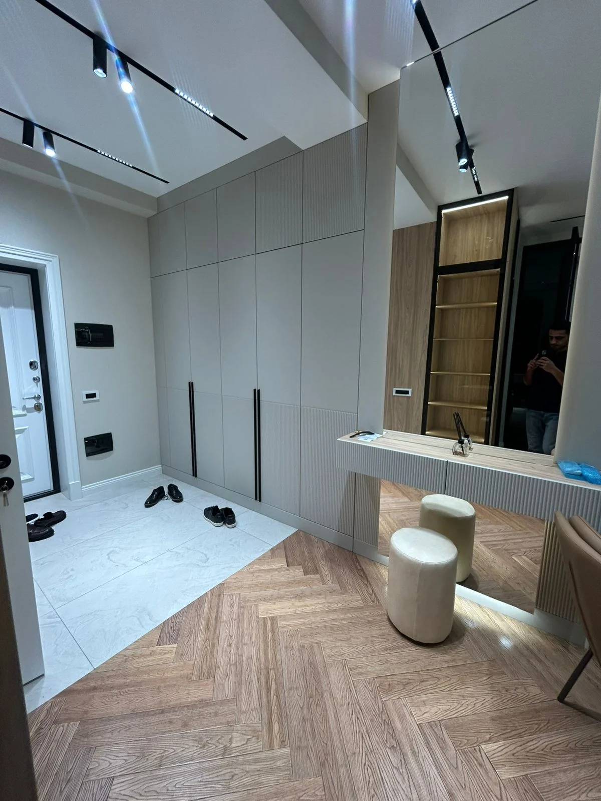 Kirayə 2 otaqlı Mənzil 70 m² Yasamal r. Elmlər Akademiyası m. – şəkil 9